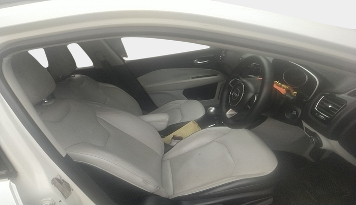 2017 Jeep Compass LIMITED 2.0 DIESEL 4X4, Diesel, Manual, 1,12,802 km, interior