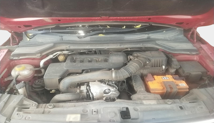 2022 Mahindra XUV300 W6 1.5 DIESEL AMT, Diesel, Automatic, 41,197 km, exterior