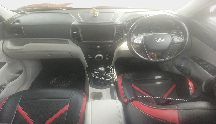 2022 Mahindra XUV300 W6 1.5 DIESEL AMT, Diesel, Automatic, 41,197 km, interior