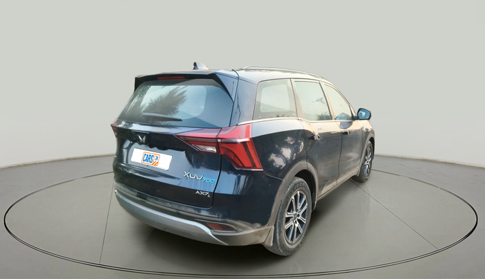 2022 Mahindra XUV700 AX 7 LUXURY D AWD AT 7 STR, Diesel, Automatic, 1,00,949 km, exterior