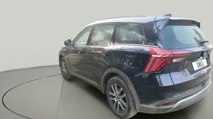 2022 Mahindra XUV700 AX 7 LUXURY D AWD AT 7 STR, Diesel, Automatic, 1,00,949 km, exterior