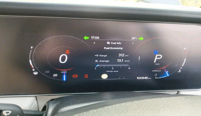 2022 Mahindra XUV700 AX 7 LUXURY D AWD AT 7 STR, Diesel, Automatic, 1,00,949 km, interior