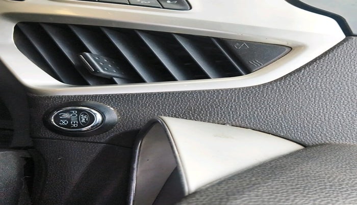 2016 Ford Ecosport TITANIUM 1.5L DIESEL, Diesel, Manual, 1,05,166 km, interior