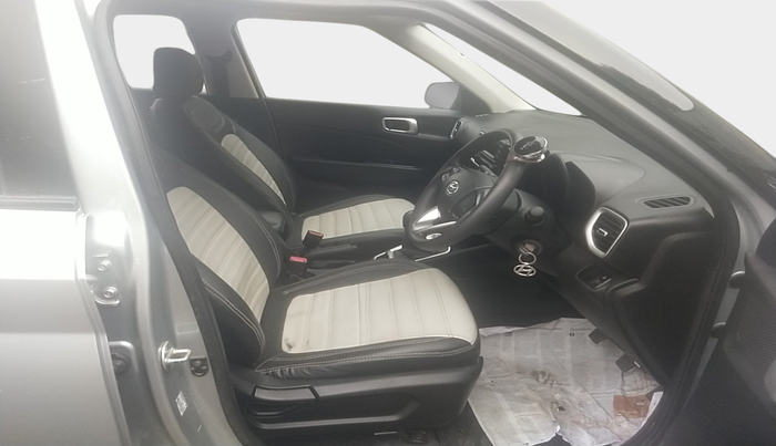 2020 Hyundai VENUE S 1.2, Petrol, Manual, 843 km, interior