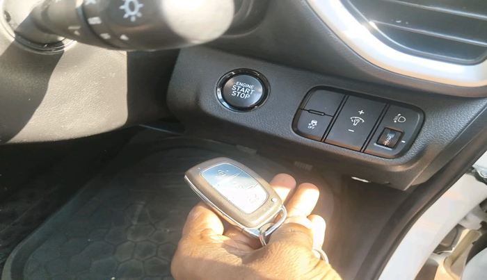 2021 Hyundai VENUE SX 1.5 (O) EXECUTIVE CRDI, Diesel, Manual, 1,26,448 km, interior