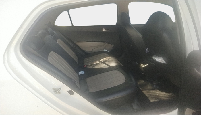 2015 Hyundai Grand i10 SPORTZ 1.2 KAPPA VTVT, Petrol, Manual, 98,801 km, interior