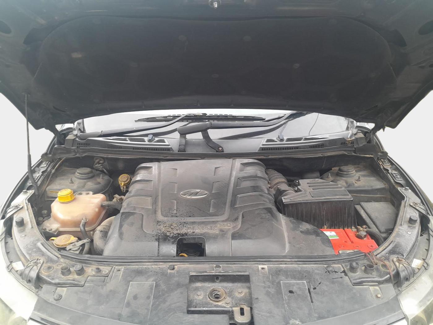 2016 Mahindra XUV500 W4, Diesel, Manual, 1,79,111 km, exterior