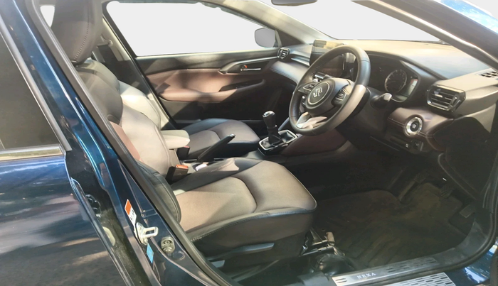 2024 Maruti Grand Vitara ALPHA SMART HYBRID, Petrol, Manual, 12,437 km, interior