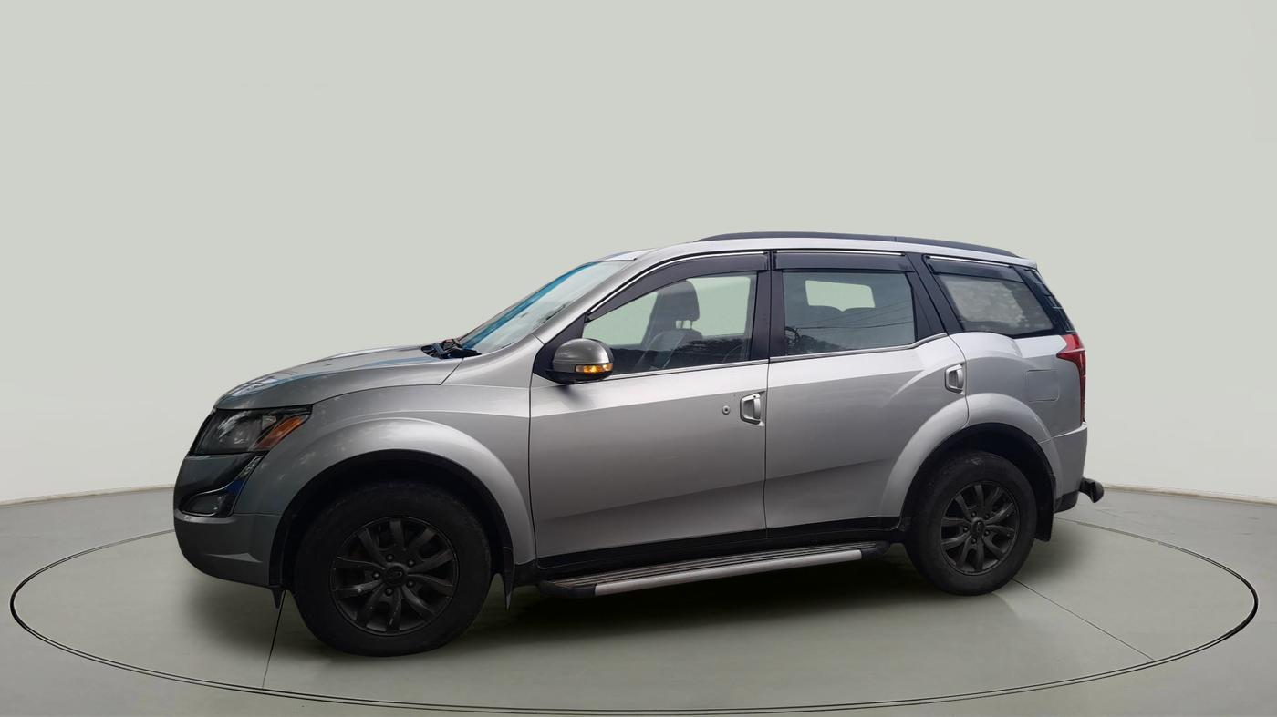 2015 Mahindra XUV500 W10 AWD, Diesel, Manual, 1,52,666 km, exterior