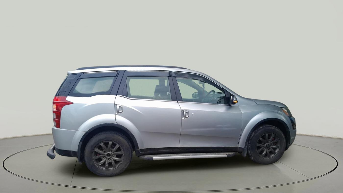 2015 Mahindra XUV500 W10 AWD, Diesel, Manual, 1,52,666 km, exterior