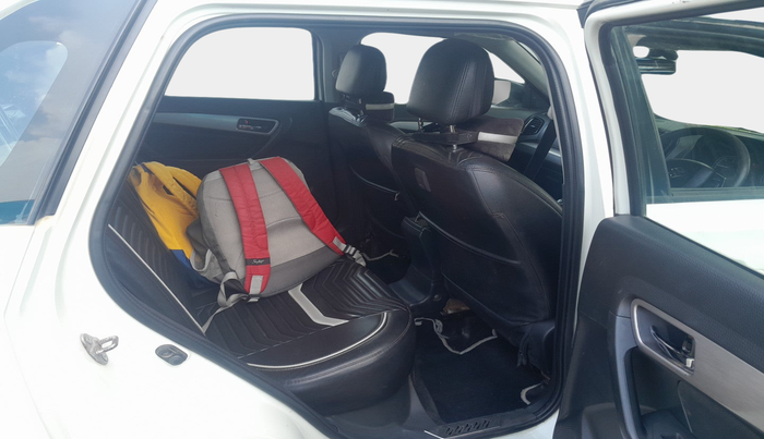 2017 Maruti Vitara Brezza ZDI PLUS, Diesel, Manual, 1,63,823 km, interior