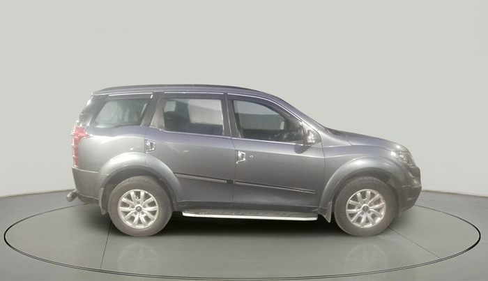 2016 Mahindra XUV500 W10, Diesel, Manual, 1,98,270 km, exterior