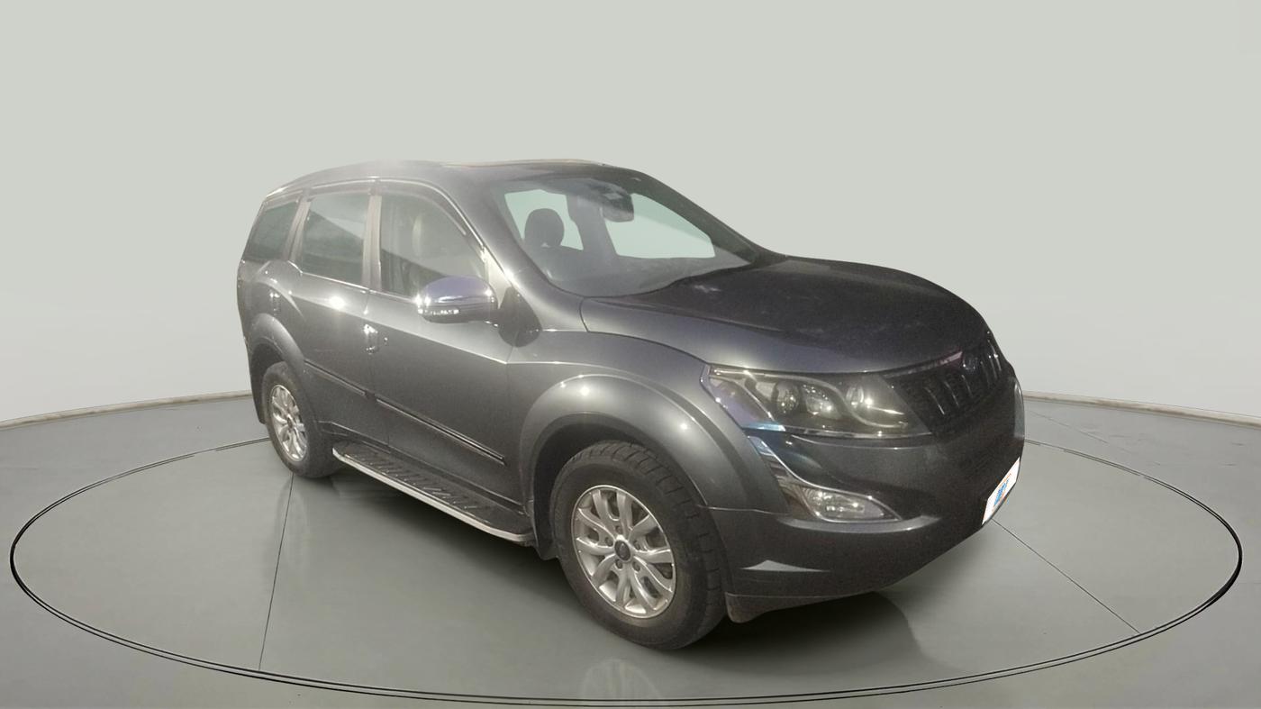 2016 Mahindra XUV500 W10, Diesel, Manual, 1,98,600 km, exterior