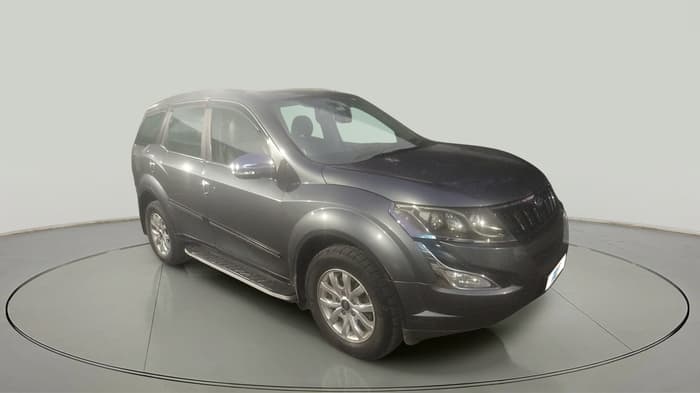 2016 Mahindra XUV500 W10, Diesel, Manual, 1,98,600 km, exterior