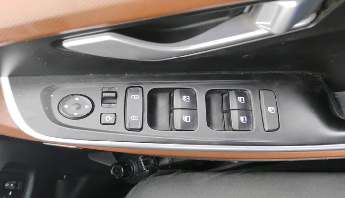 2022 Hyundai ALCAZAR 1.5 SIGNATURE (O) AT 7STR, Diesel, Automatic, 1,12,437 km, interior