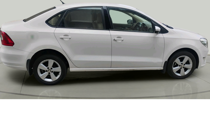 2016 Skoda Rapid 1.5 TDI CR STYLE PLUS AT, Diesel, Automatic, 1,84,597 km, exterior