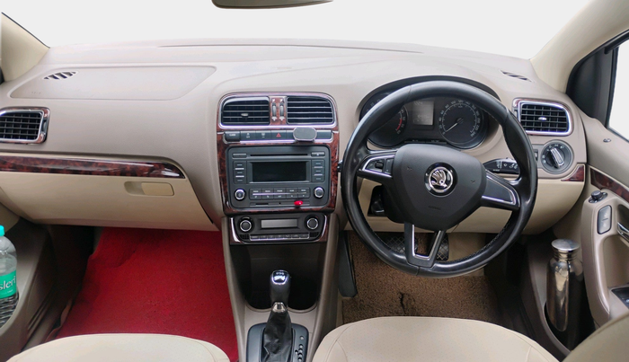 2016 Skoda Rapid 1.5 TDI CR STYLE PLUS AT, Diesel, Automatic, 1,84,597 km, interior