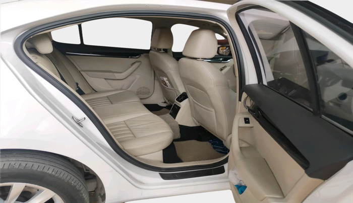 2017 Skoda Octavia 2.0 TDI L&K AT, Diesel, Automatic, 91,436 km, interior