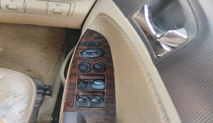 2012 Hyundai Verna FLUIDIC 1.6 CRDI SX OPT AT, Diesel, Automatic, 2,10,075 km, interior