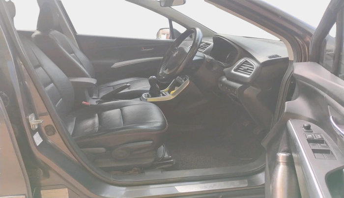 2018 Maruti S Cross ZETA 1.3, Diesel, Manual, 1,22,647 km, interior