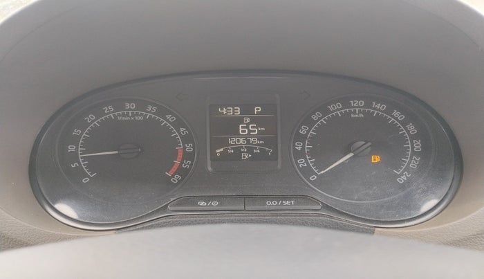 2015 Skoda Rapid 1.5 TDI CR ELEGANCE AT, Diesel, Automatic, 1,20,679 km, interior