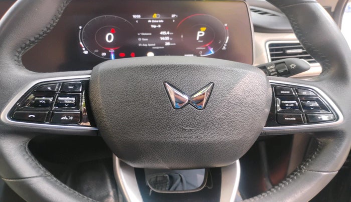 2023 Mahindra XUV700 AX 7 LUXURY D AWD AT 7 STR, Diesel, Automatic, 23,593 km, interior