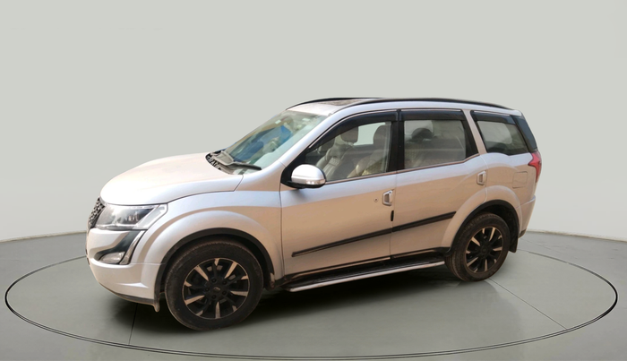 2018 Mahindra XUV500 W11, Diesel, Manual, 68,834 km, exterior