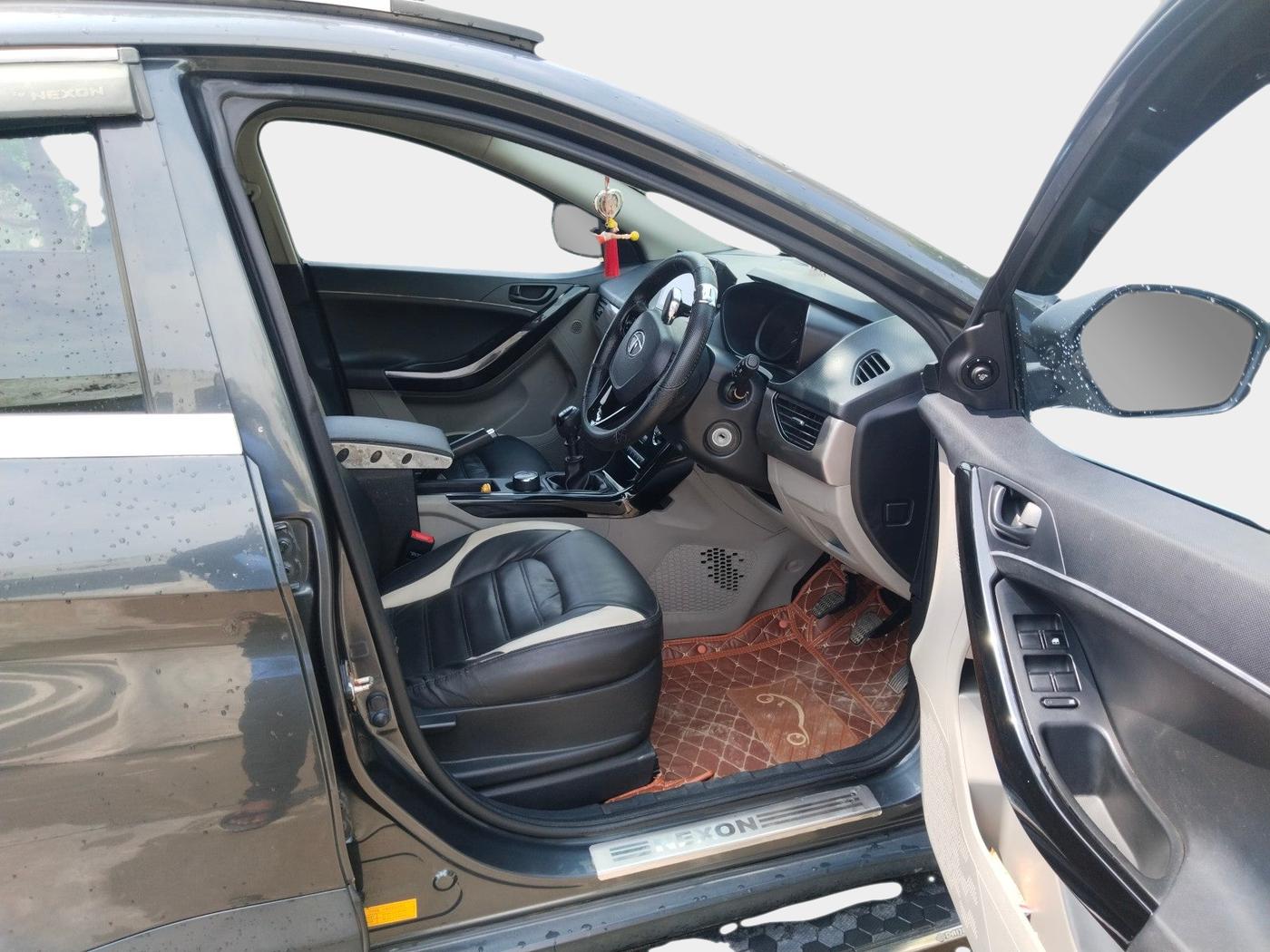 2019 Tata NEXON XM PETROL, Petrol, Manual, 5,50,000 km, interior
