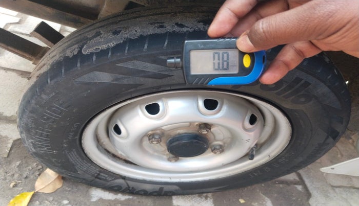 2014 Maruti OMNI E 8 STR, Petrol, Manual, 2,37,022 km, tyre