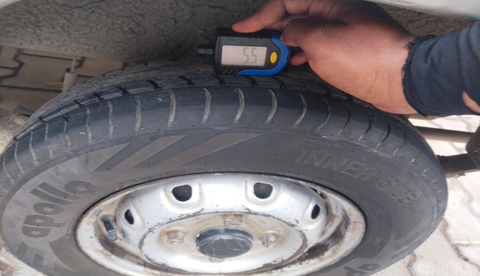 2014 Maruti OMNI E 8 STR, Petrol, Manual, 2,37,022 km, tyre