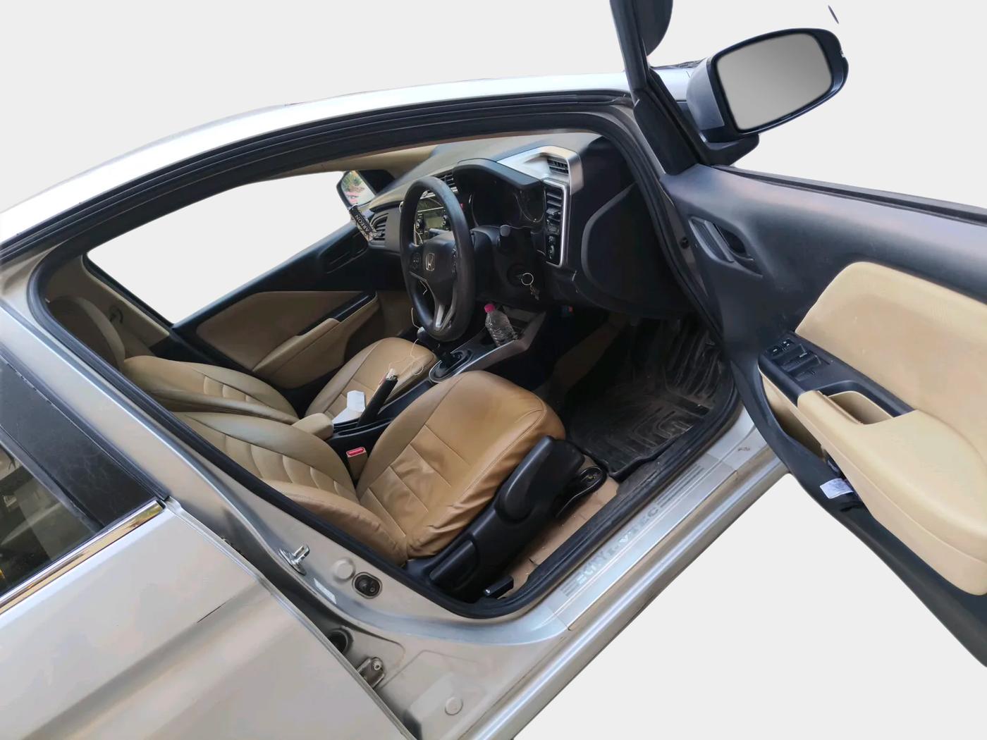 2015 Honda City 1.5L I-VTEC SV, Petrol, Manual, 98,000 km, interior