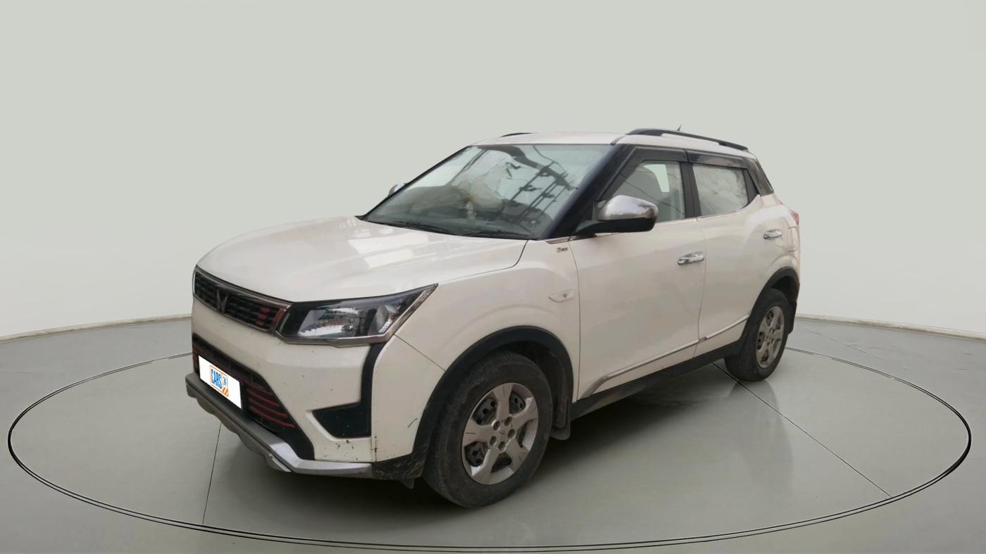 2023 Mahindra XUV300 W6 1.2 PETROL, Petrol, Manual, 24,900 km, exterior