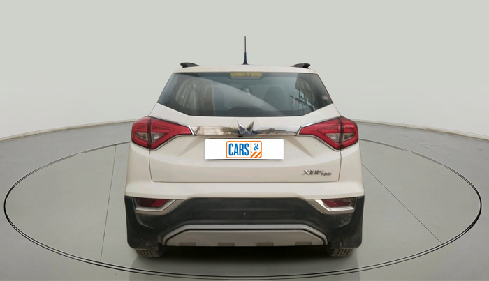 2023 Mahindra XUV300 W6 1.2 PETROL, Petrol, Manual, 22,296 km, exterior