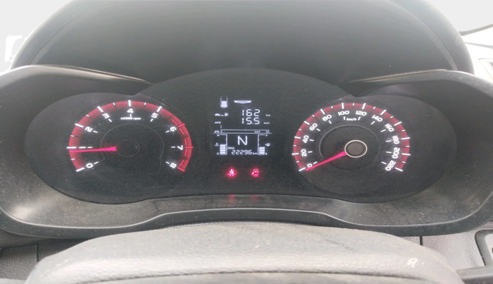 2023 Mahindra XUV300 W6 1.2 PETROL, Petrol, Manual, 22,296 km, interior