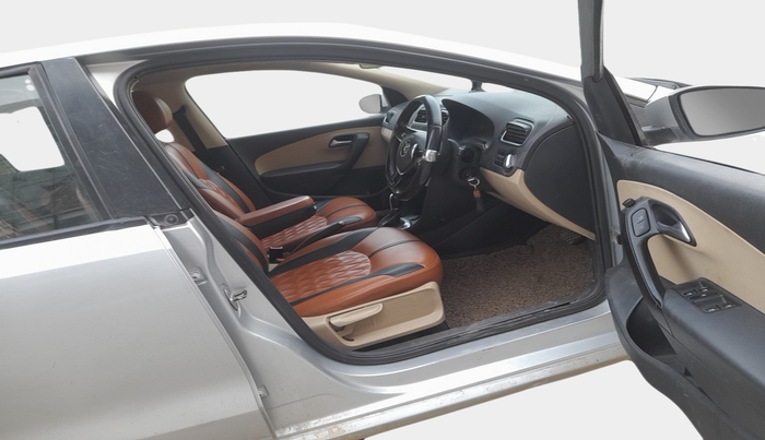 2016 Volkswagen Ameo HIGHLINE DSG 1.5 DIESEL , Diesel, Automatic, 1,13,354 km, interior