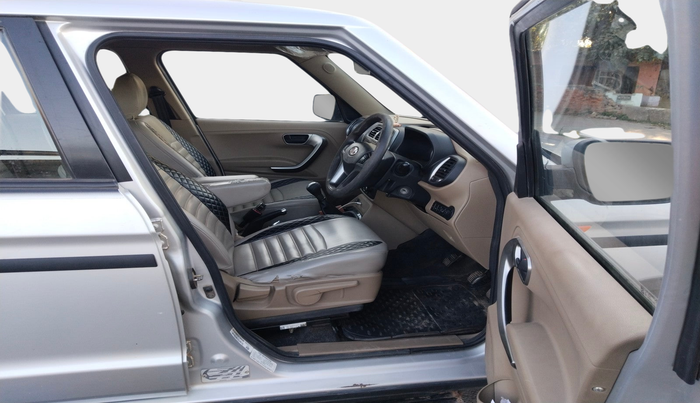 2021 Mahindra BOLERO NEO N 10 (O), Diesel, Manual, 95,549 km, interior