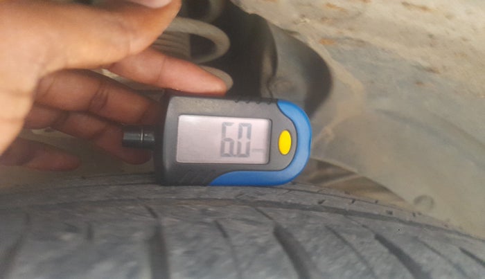 2021 Maruti Ertiga ZXI+ SHVS, Petrol, Manual, 42,829 km, tyre