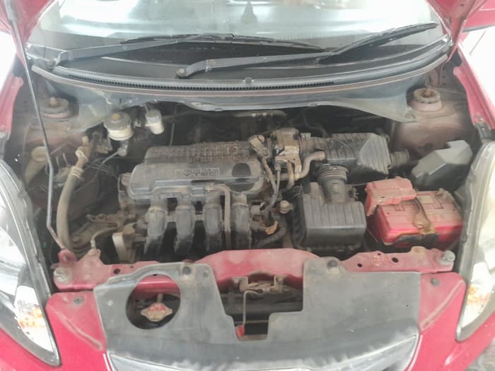 2013 Honda Brio S MT, Petrol, Manual, 1,04,401 km, exterior