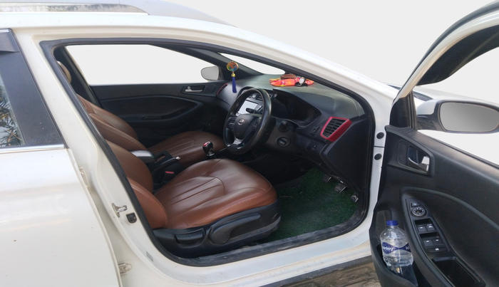 2018 Hyundai i20 Active 1.4 S, Diesel, Manual, 1,19,825 km, interior