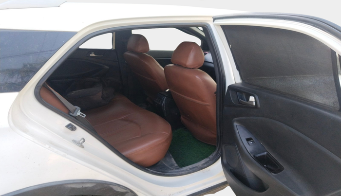 2018 Hyundai i20 Active 1.4 S, Diesel, Manual, 1,19,825 km, interior