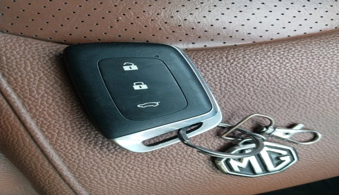 2021 MG HECTOR PLUS SHARP 2.0 DIESEL TURBO MT 6-STR, Diesel, Manual, 1,29,189 km, interior