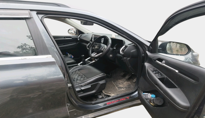 2022 KIA SONET HTK PLUS 1.2, Petrol, Manual, 7,131 km, interior