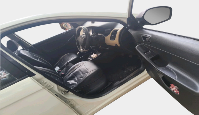 2016 Tata Zest XE PETROL, Petrol, Manual, 61,848 km, interior