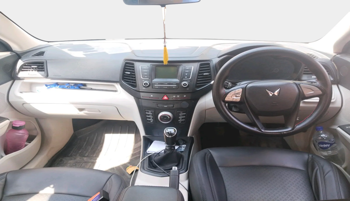 2022 Mahindra XUV300 W6 1.5 Sunroof Diesel, Diesel, Manual, 68,724 km, interior