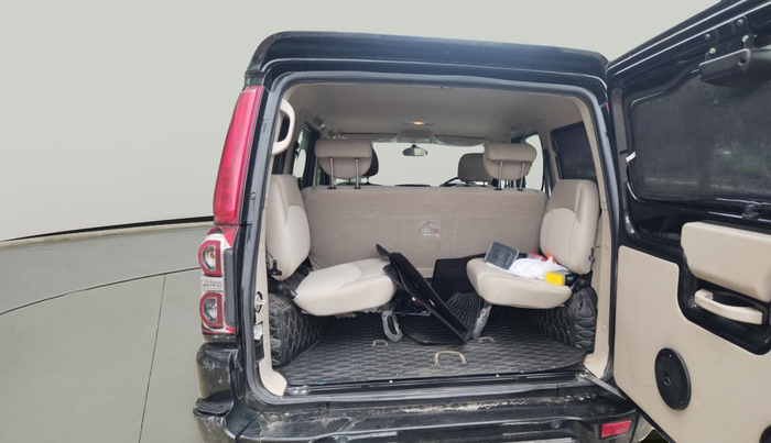 2024 Mahindra SCORPIO CLASSIC S11 7STR, Diesel, Manual, 17,545 km, exterior