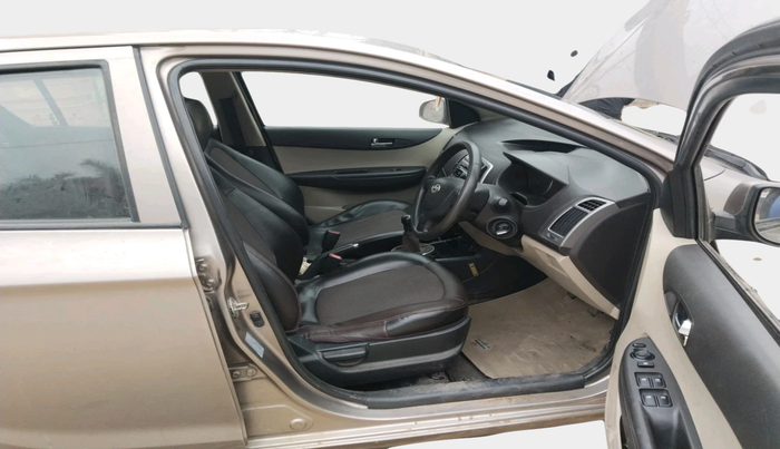 2013 Hyundai i20 MAGNA (O) 1.2, Petrol, Manual, 68,035 km, interior