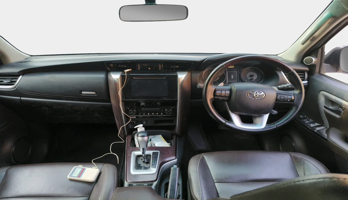 2017 Toyota Fortuner 2.8 4X2 AT, Diesel, Automatic, 71,352 km, interior