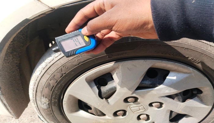 2014 Honda Amaze 1.5L I-DTEC S, Diesel, Manual, 1,57,999 km, tyre