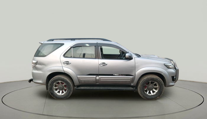 2015 Toyota Fortuner 3.0 4X2 MT, Diesel, Manual, 1,23,284 km, exterior