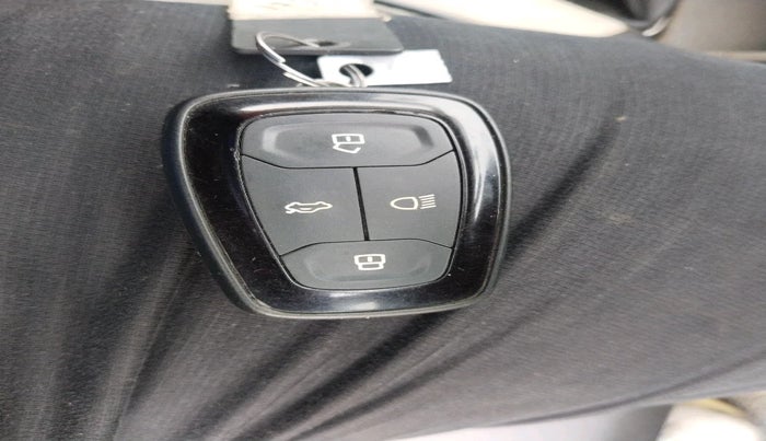 2022 Tata TIGOR XZ CNG, Petrol, Manual, 1,23,256 km, interior